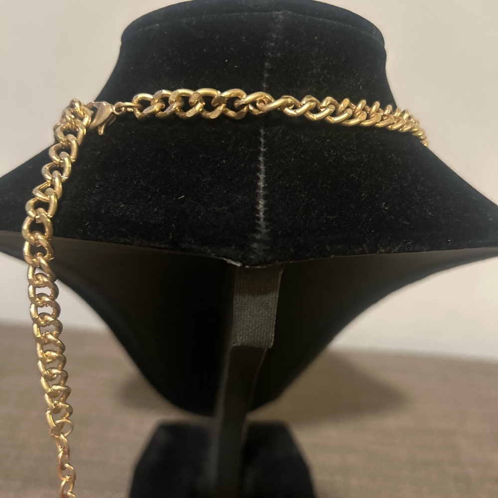 The Skyline Collection Elegant Gold and Silver Statement Necklace - Picture 5 of 8
